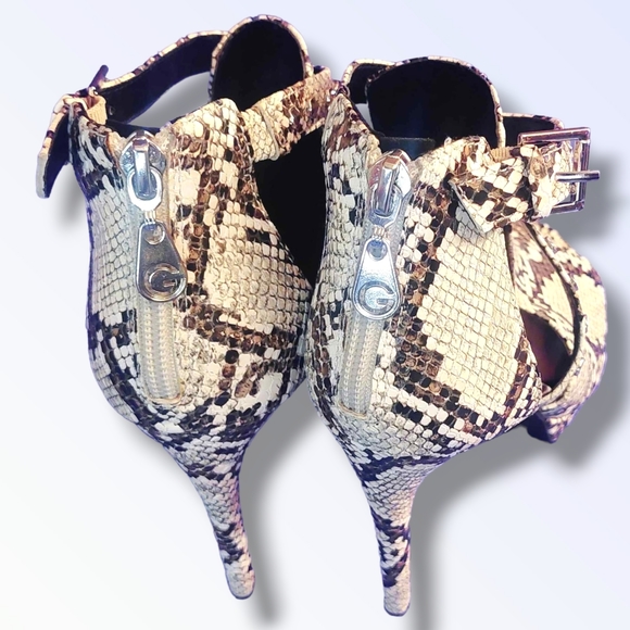 GBG by Guess | Platform Snakeskin Grey & White Heels | Size 7 | 4" Inches | - Picture 7 of 11